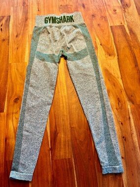 Gymshark Seamless Leggings - Green Heather - Size Medium